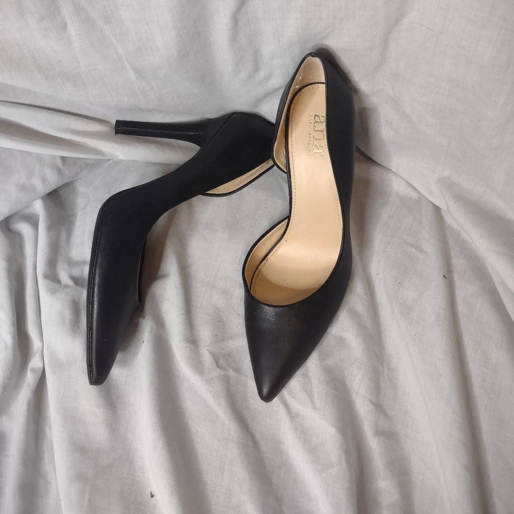 A.N.A Black 3.5" Heels Size 7.5